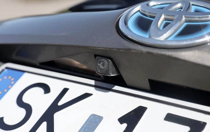 Toyota RAV4 cena 85900 przebieg: 220694, rok produkcji 2017 z Katowice małe 211